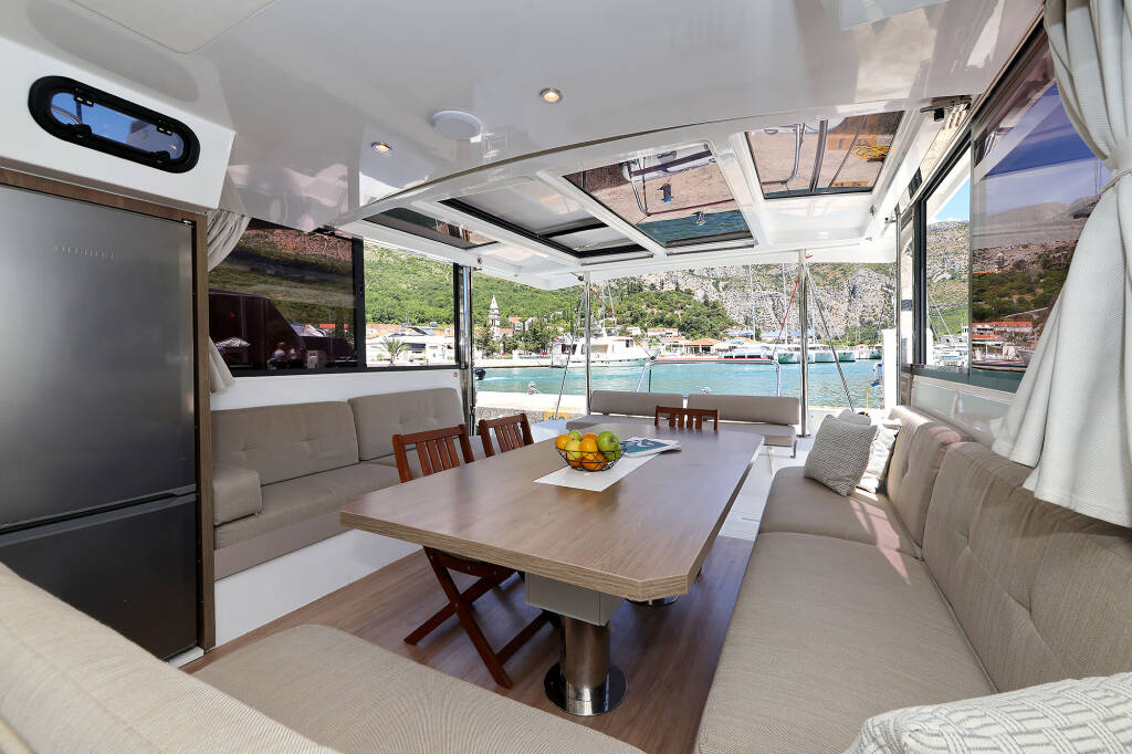 Katamaran Bali Catspace 