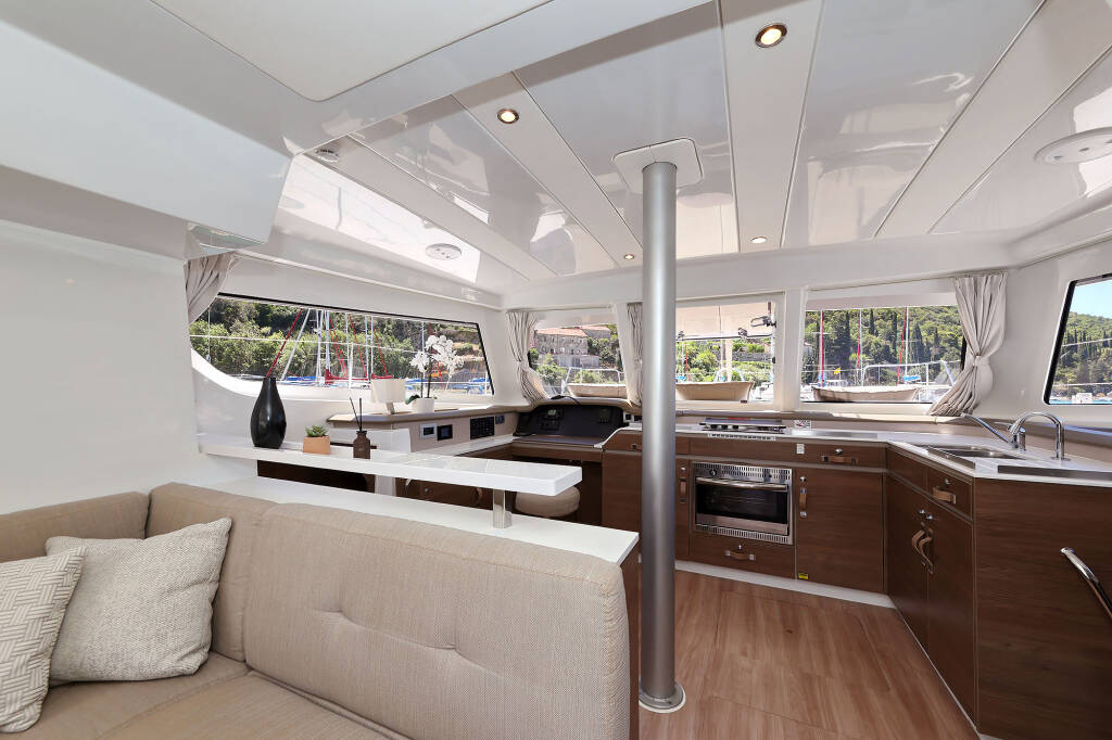 Katamaran Bali Catspace 