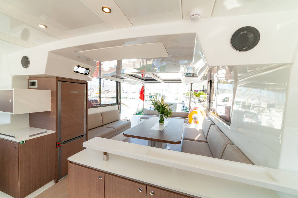 Katamaran Bali Catspace Sail Solaris