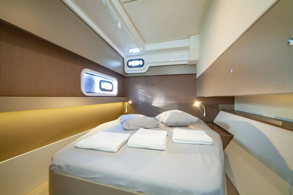 Katamaran Bali Catspace Sail Solaris