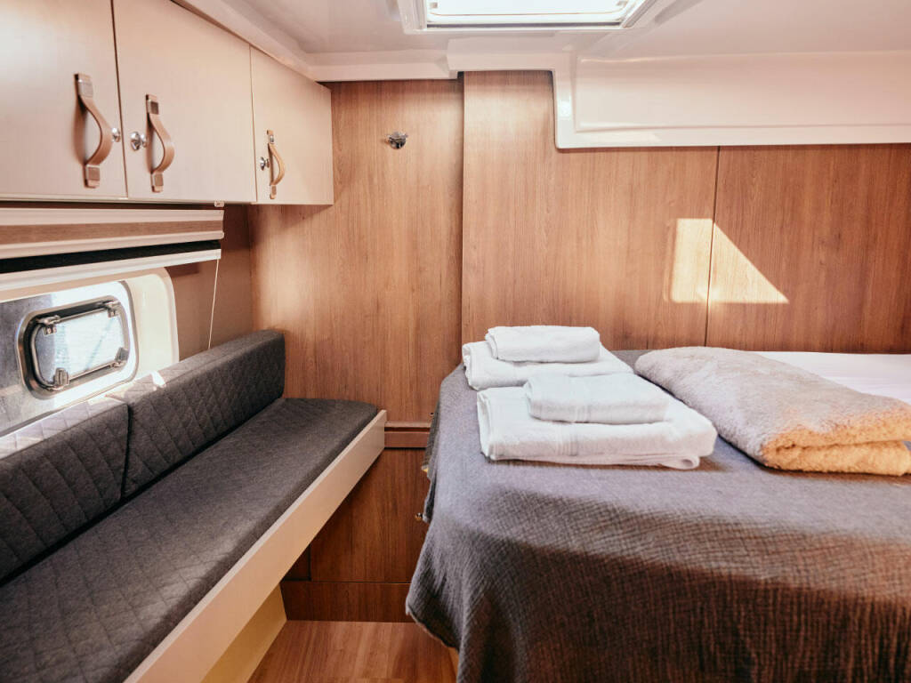 Catamaran Bali Catspace Ediba Aries