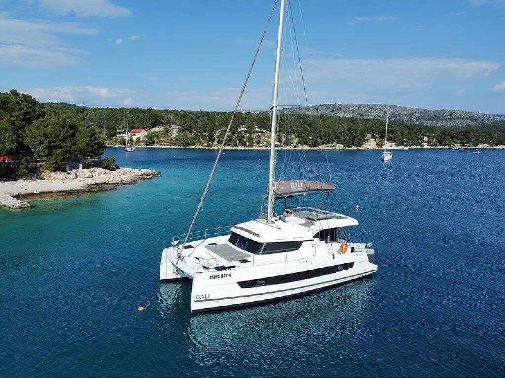 Catamaran Bali Catspace Maya Bay 4