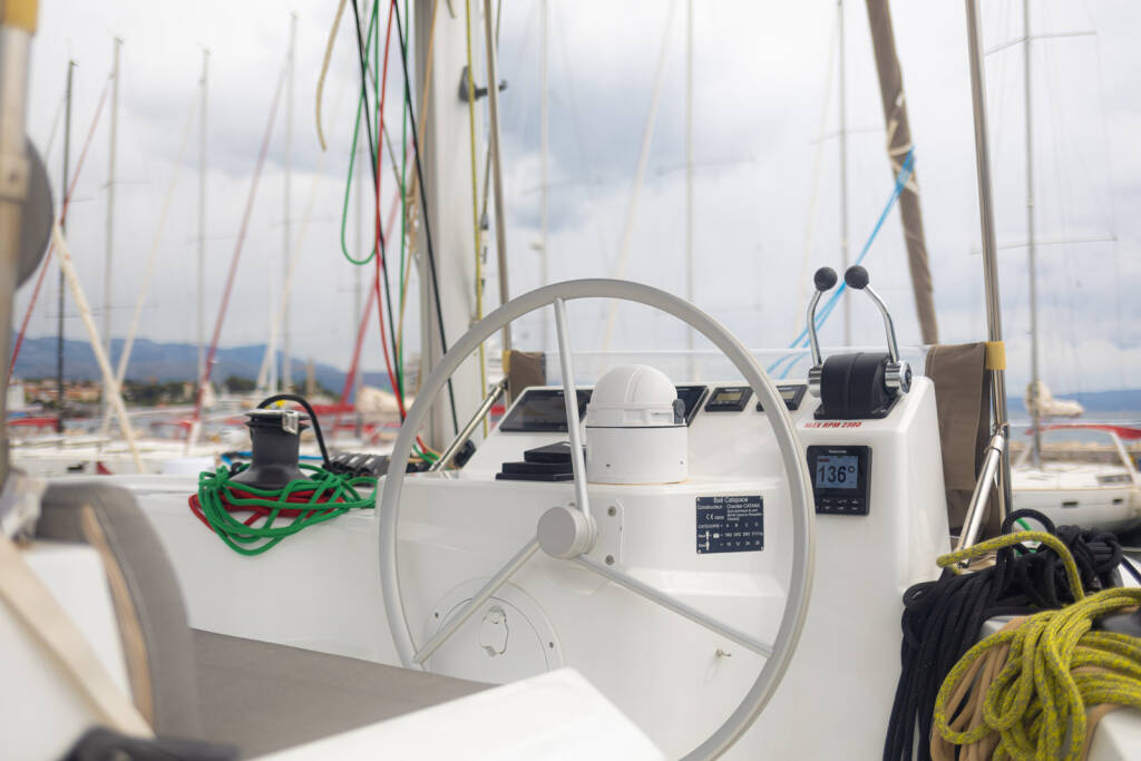 Catamaran Bali Catspace Maya Bay 4