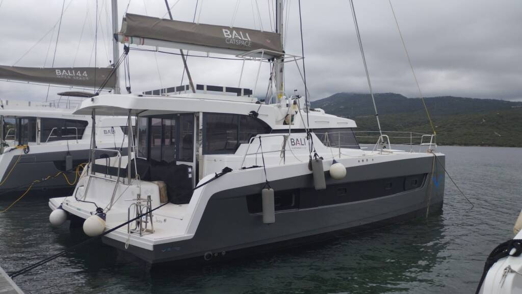 Catamaran Bali Catspace Tursiops