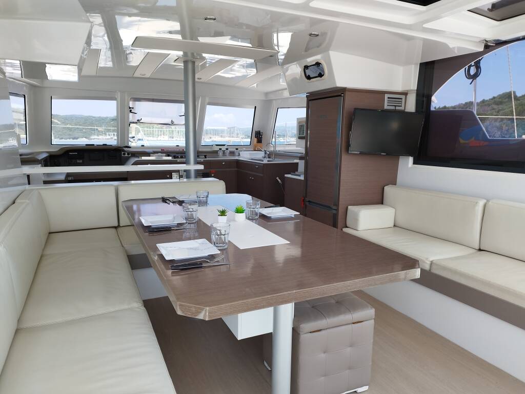 Catamaran Bali Catspace Hagrid