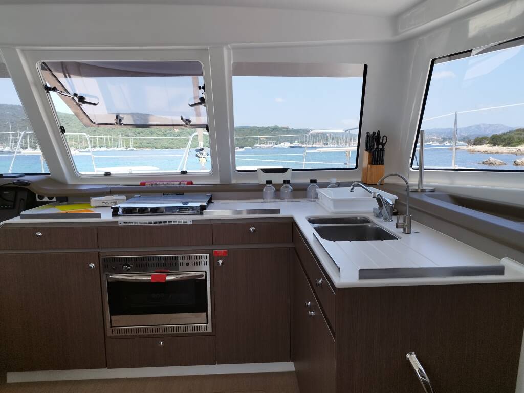 Catamaran Bali Catspace Hagrid
