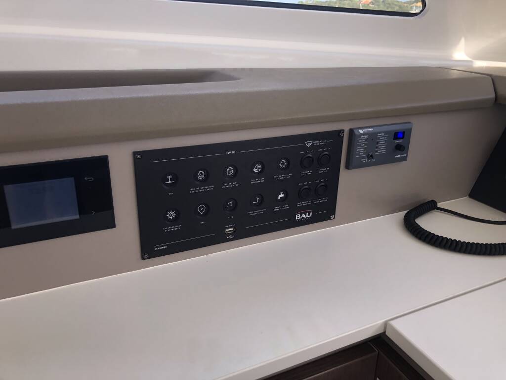 Catamaran Bali Catspace Hagrid