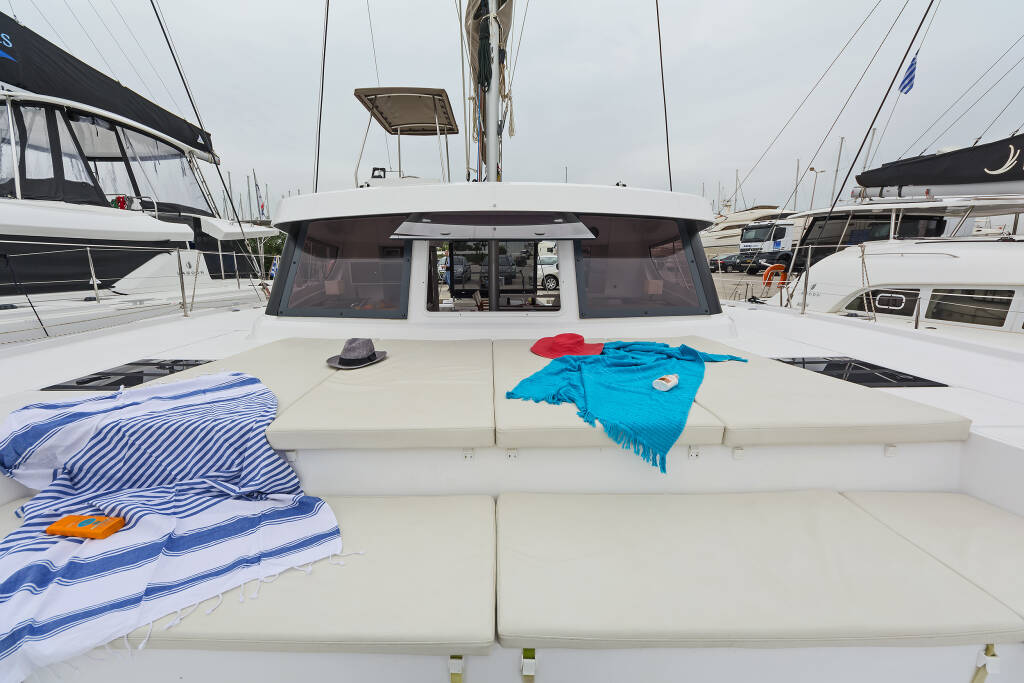 Catamaran Bali Catspace Waterlily