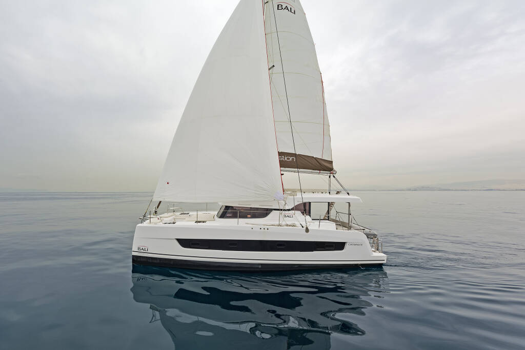 Catamaran Bali Catspace Waterlily