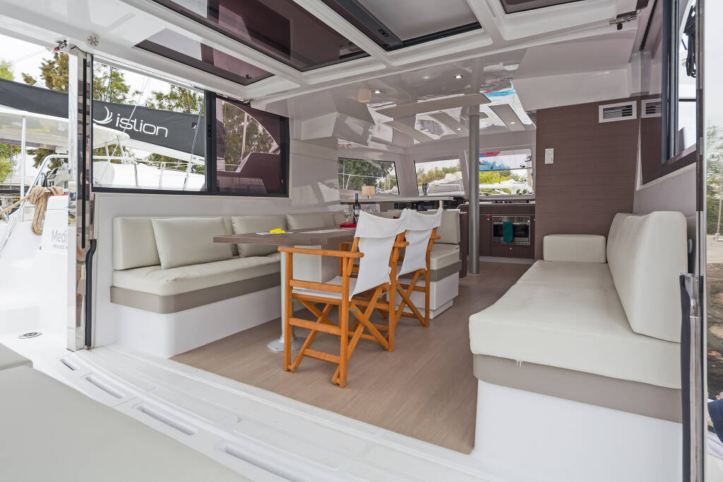 Catamaran Bali Catspace Waterlily