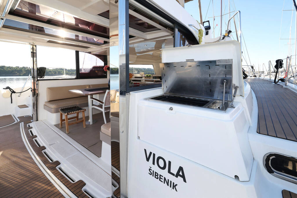 Katamaran Bali Catspace Viola