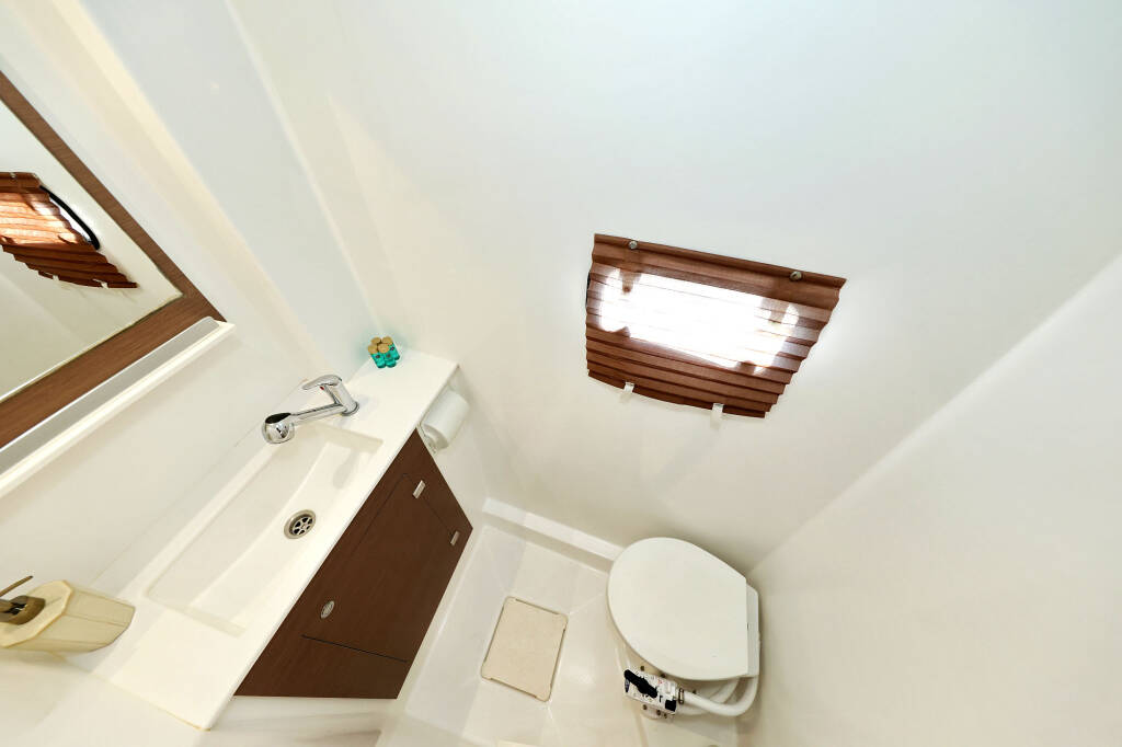 Katamaran Bali Catspace Viola