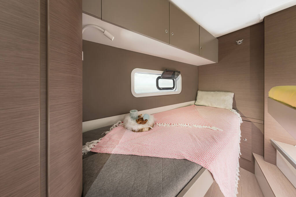Catamaran Bali Catspace Viola