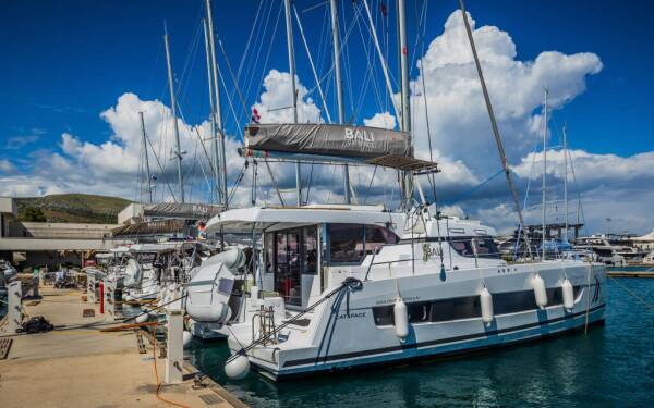 Bali Catspace Eternity Now Trogir, Yachtclub Seget (Marina Baotić)