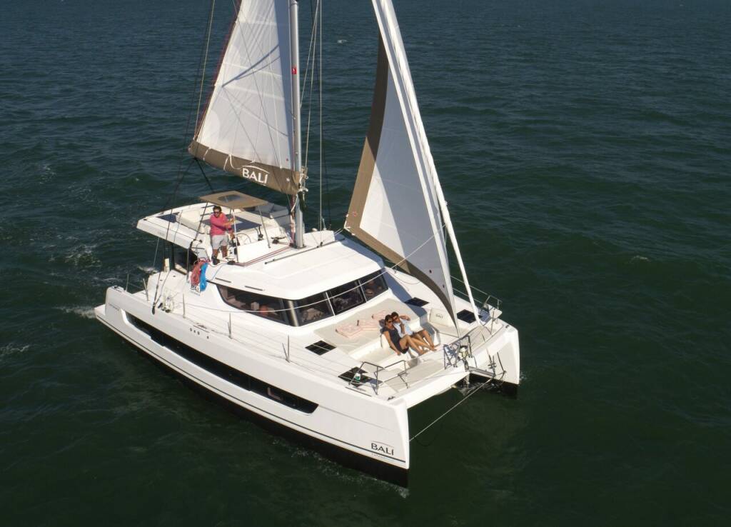 Katamaran Bali Catspace Kos 40