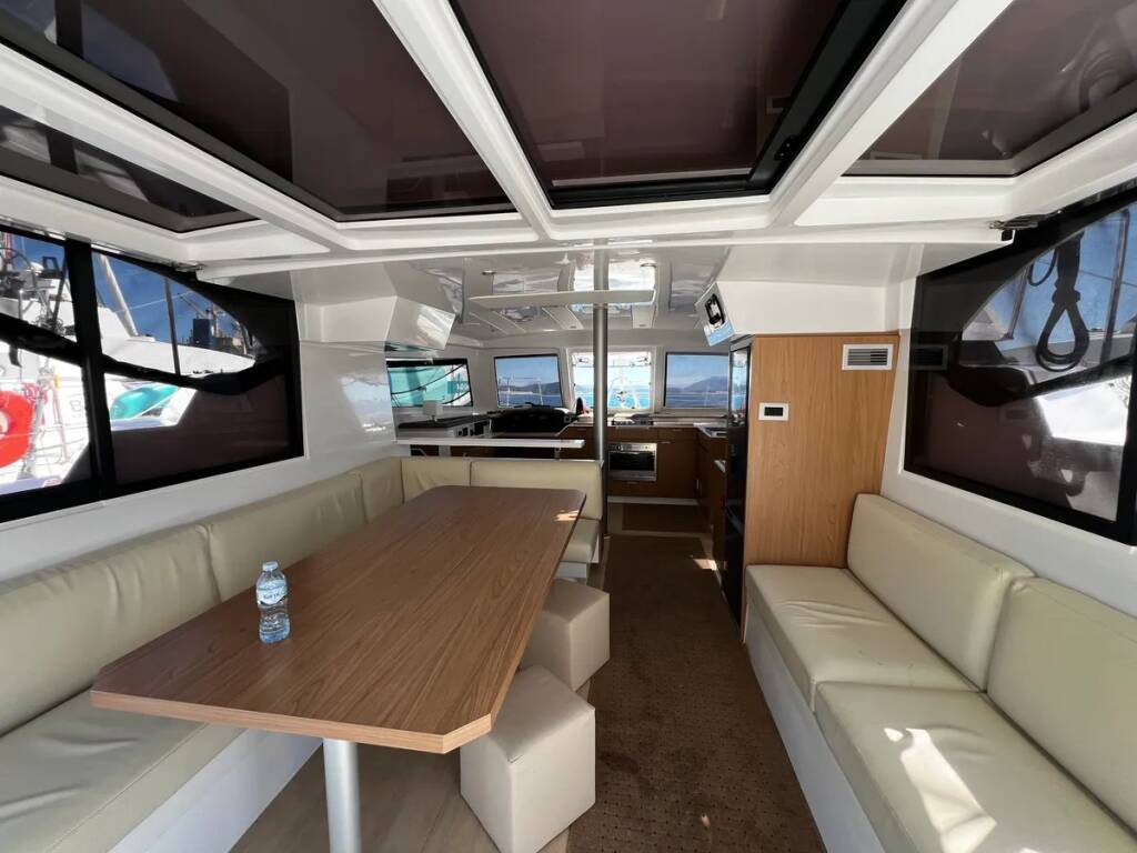 Katamaran Bali Catspace Kos 40