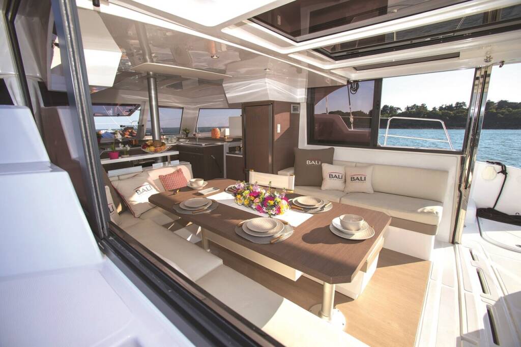 Katamaran Bali Catspace Kos 40