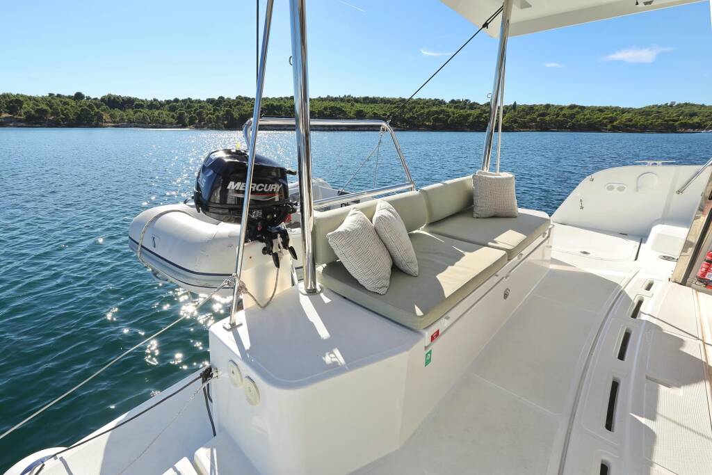 Katamaran Bali Catspace Rolling Stone