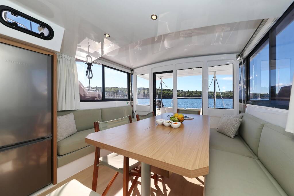 Katamaran Bali Catspace Rolling Stone