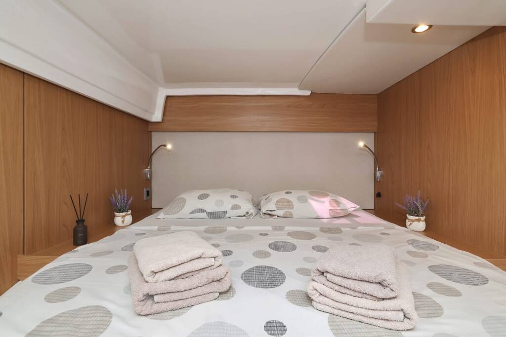 Katamaran Bali Catspace Rolling Stone