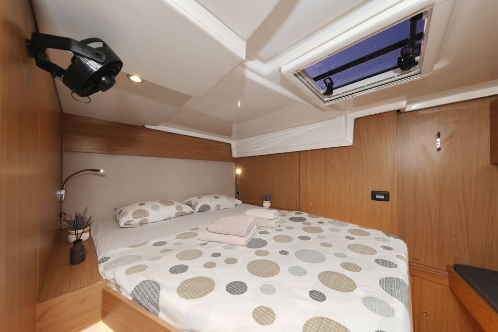 Katamaran Bali Catspace Rolling Stone