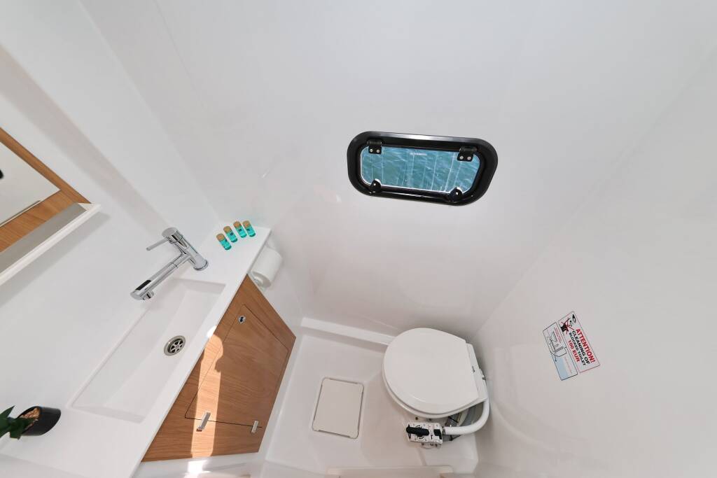 Katamaran Bali Catspace Rolling Stone