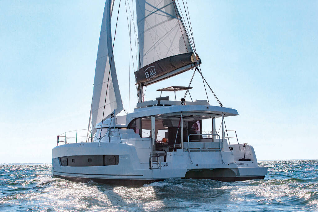 Katamaran Bali Catspace Sapphire