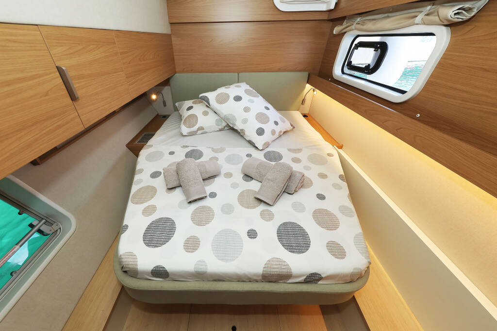 Katamaran Bali Catspace Esteri