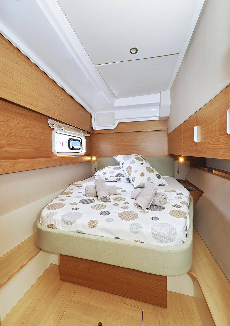 Katamaran Bali Catspace Esteri