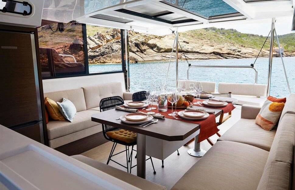 Catamaran Bali Catspace Steady Streamer