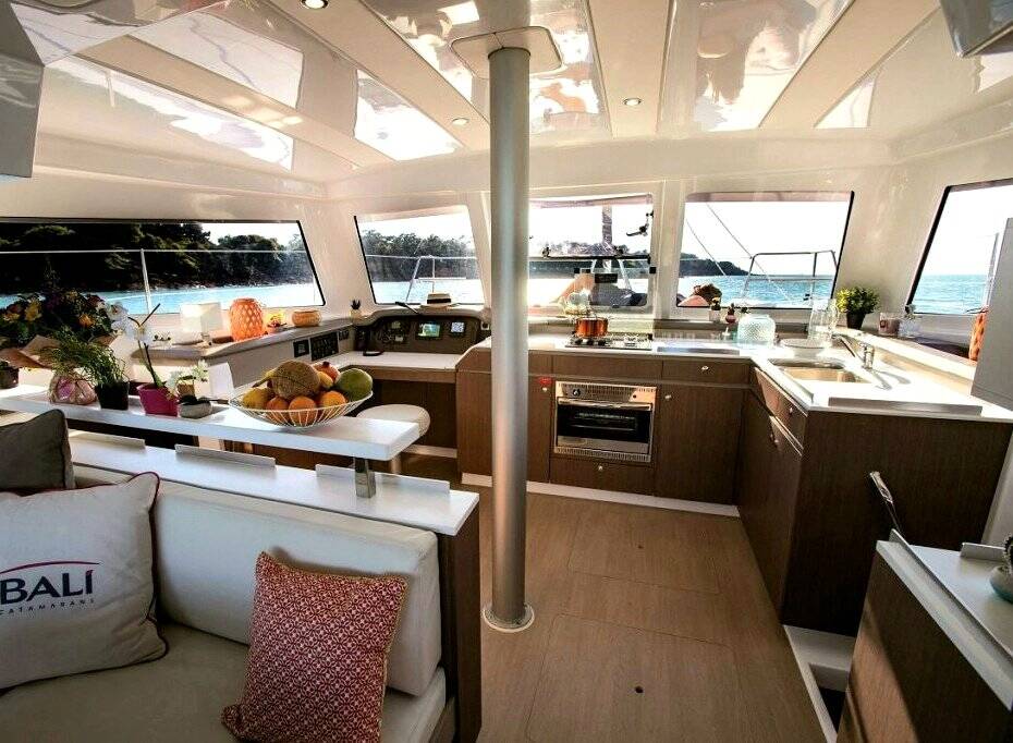 Catamaran Bali Catspace Steady Streamer