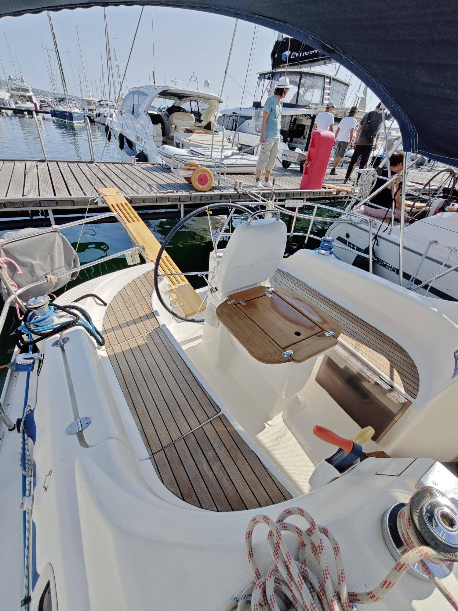 Sailing yacht Bavaria 30 Cruiser Mila