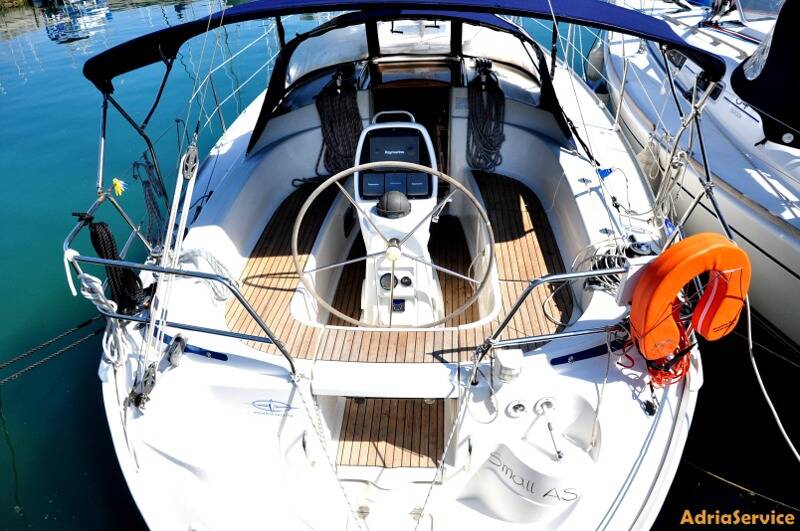 Sailing yacht Bavaria 33 Cruiser Small AS