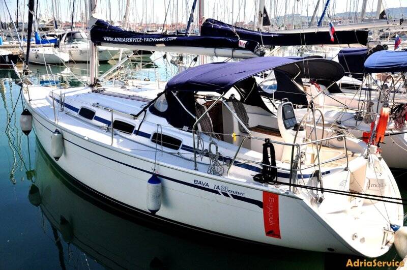 Sailing yacht Bavaria 33 Cruiser Small AS