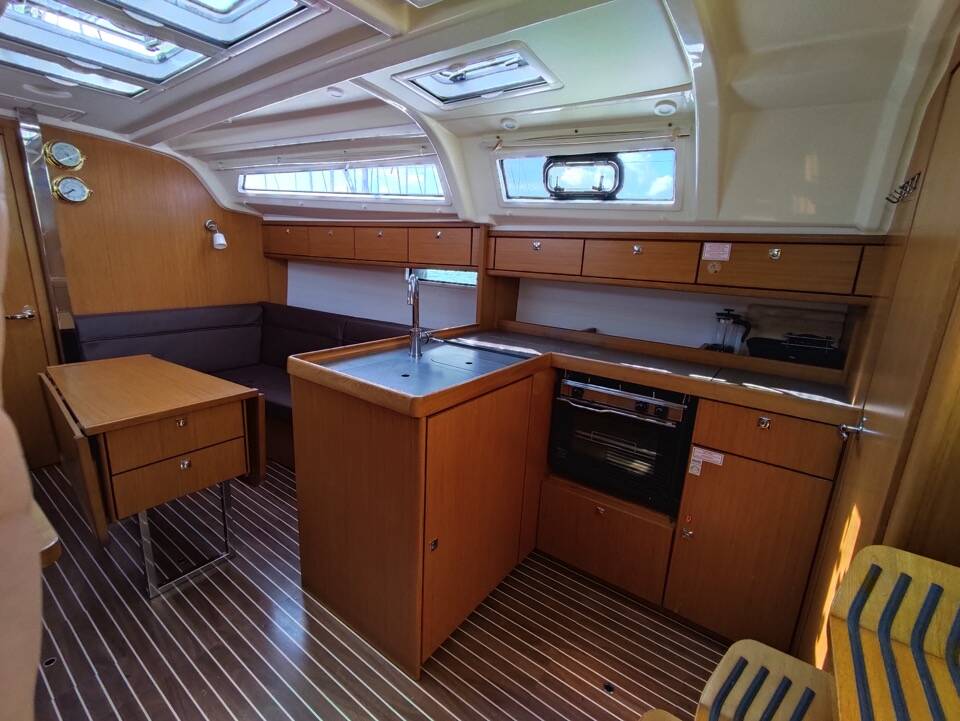 Sailing yacht Bavaria 37 Cruiser Andrelli