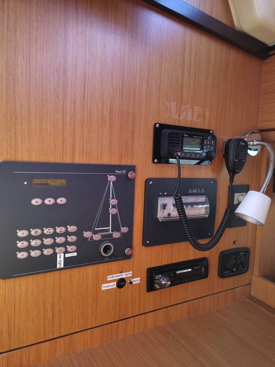 Sailing yacht Bavaria 37 Cruiser Andrelli