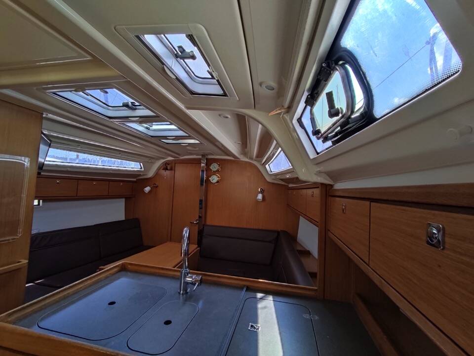Sailing yacht Bavaria 37 Cruiser Andrelli