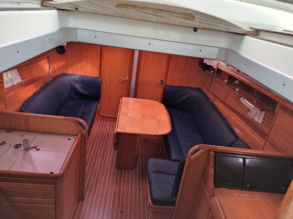 Sailing yacht Bavaria 37 Cruiser Paula