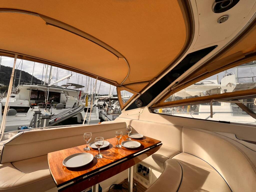 Motor yacht Bavaria 37 Sport Amigo