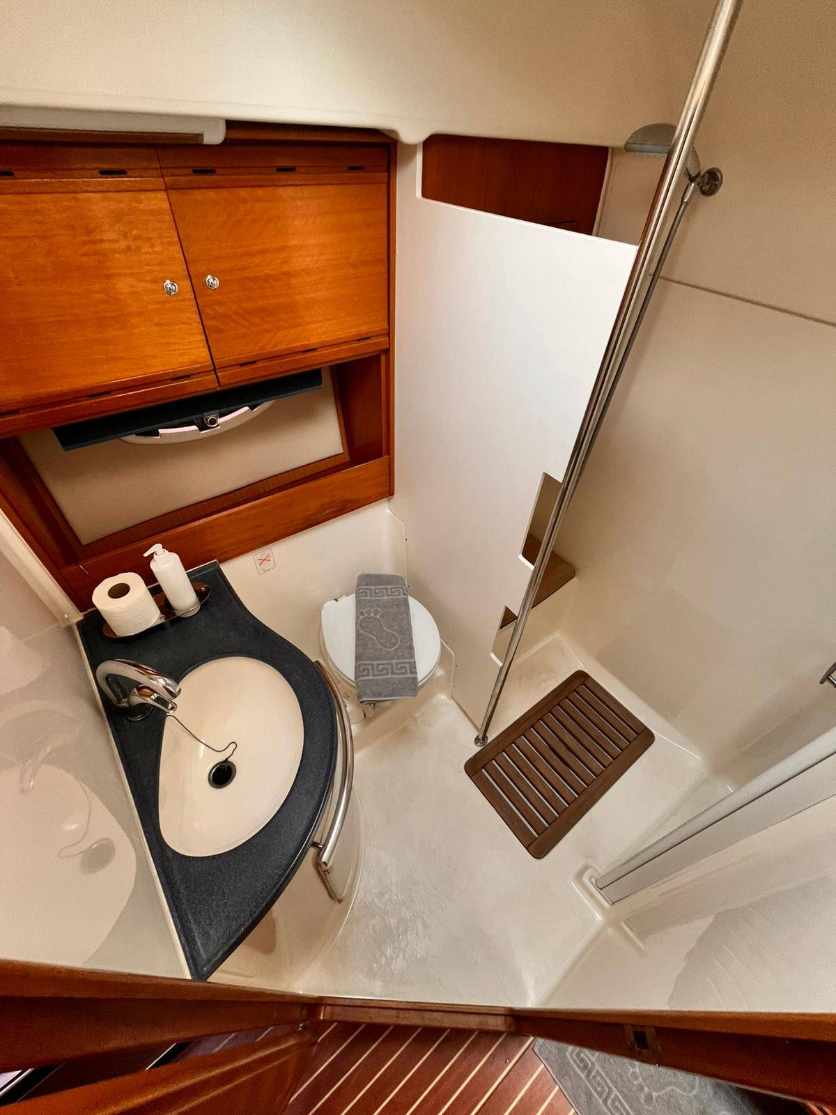 Motor yacht Bavaria 37 Sport Amigo