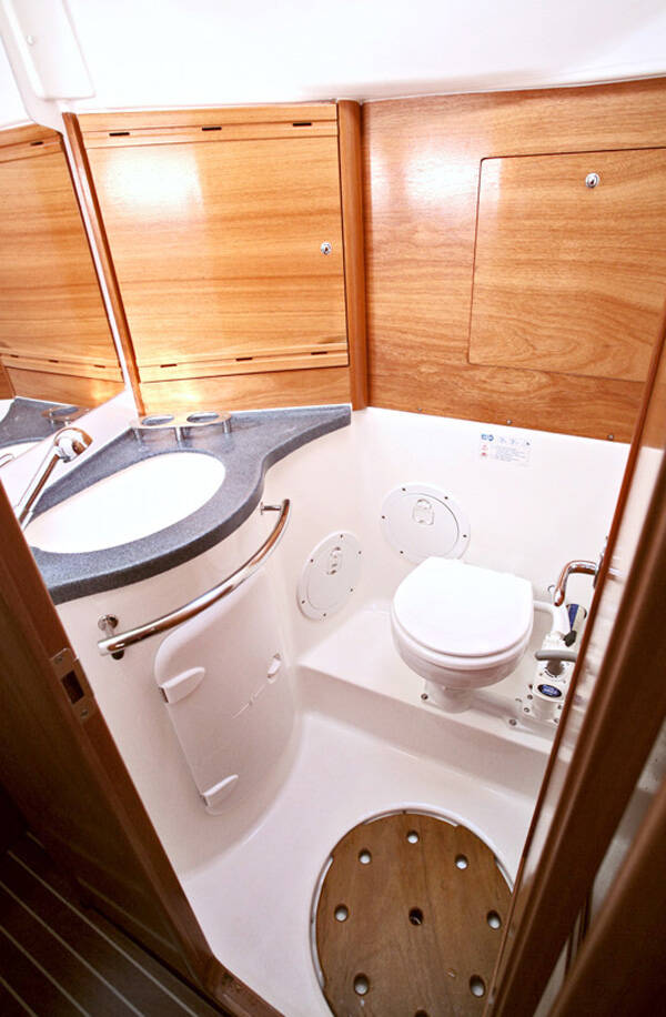 Sailing yacht Bavaria 38 Cruiser Aristoteles