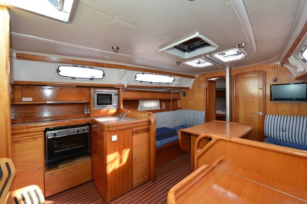 Sailing yacht Bavaria 38 Cruiser Enigma