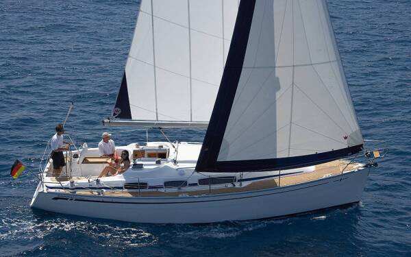 Bavaria 39 Cruiser Ira Lavrion, main port