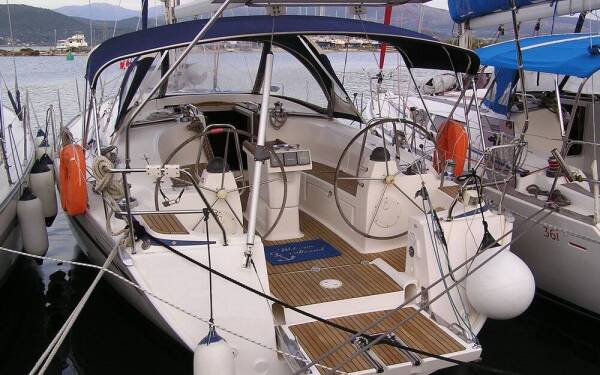 Bavaria 40 Cruiser Alma Libre Lefkas main port