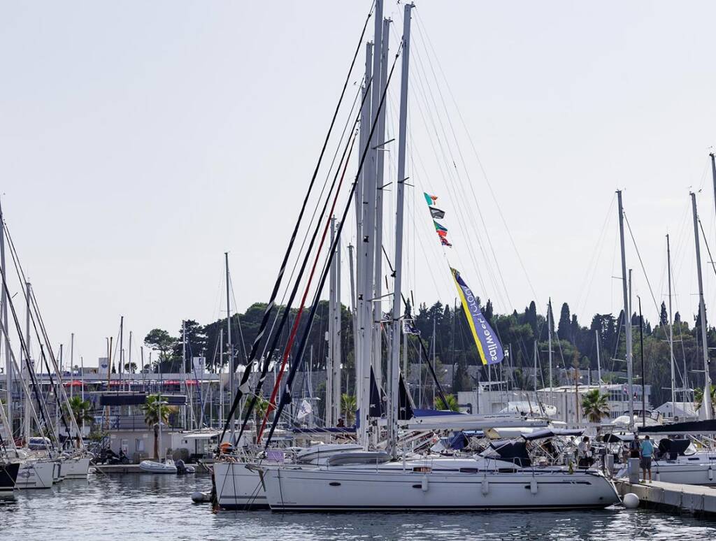 Segelyachten Bavaria 42 Cruiser Lady Clam