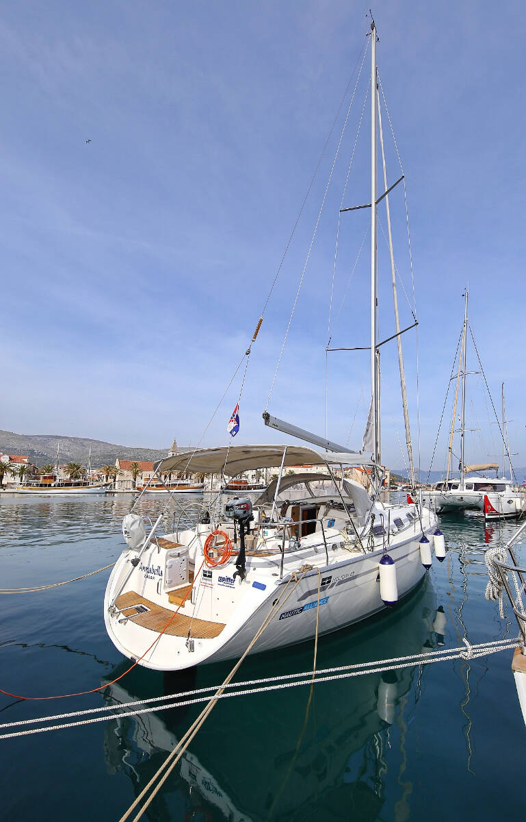 Sailing yacht Bavaria 43 Cruiser 