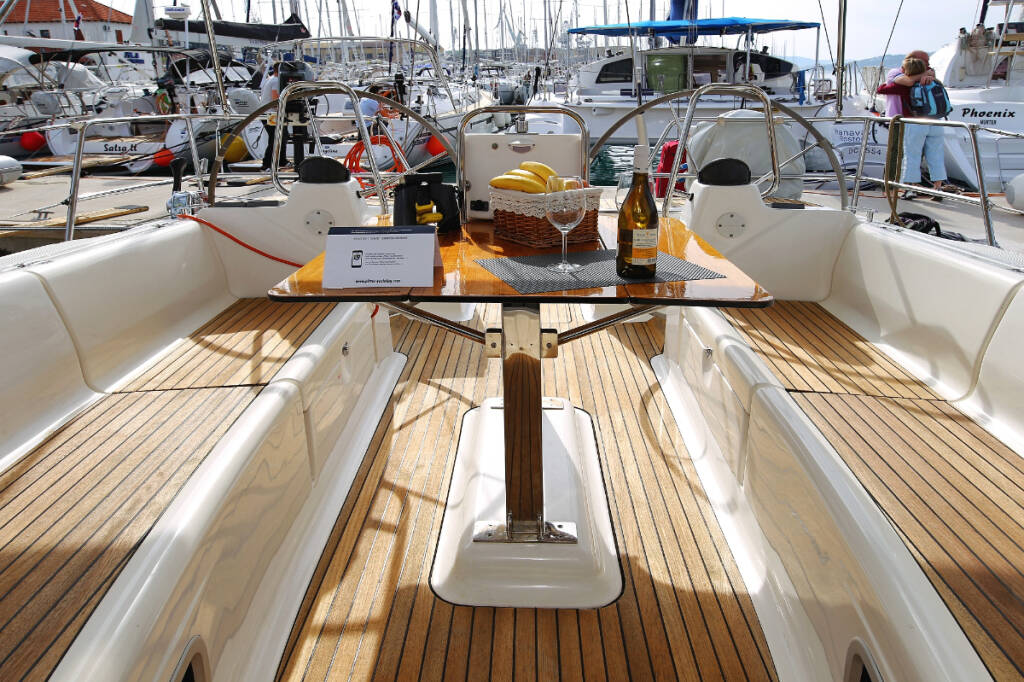 Sailing yacht Bavaria 43 Cruiser 