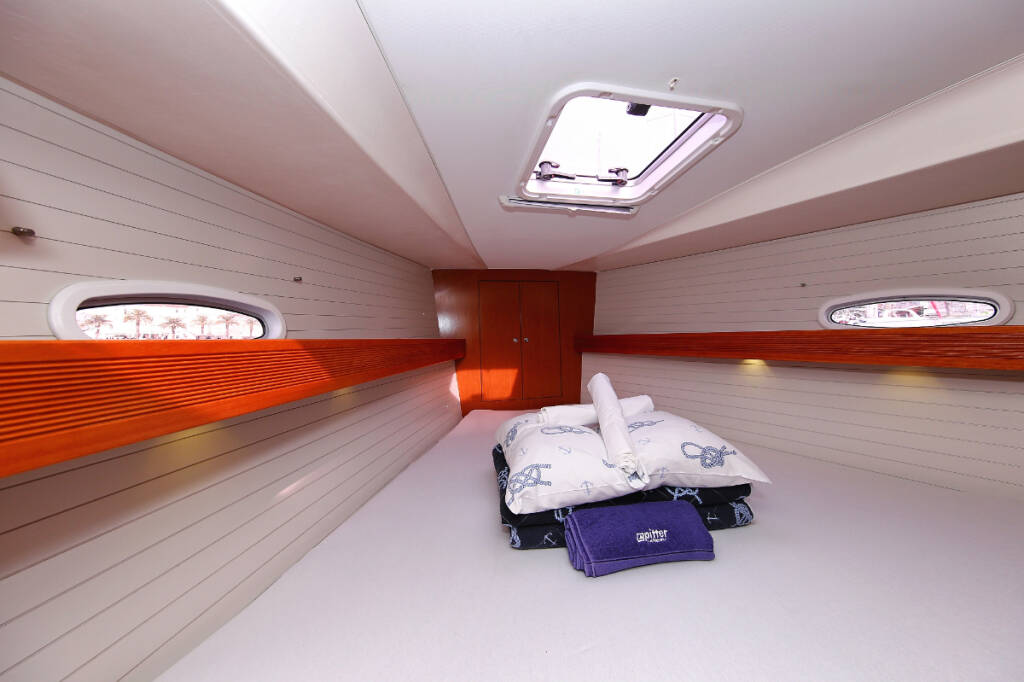 Sailing yacht Bavaria 43 Cruiser 