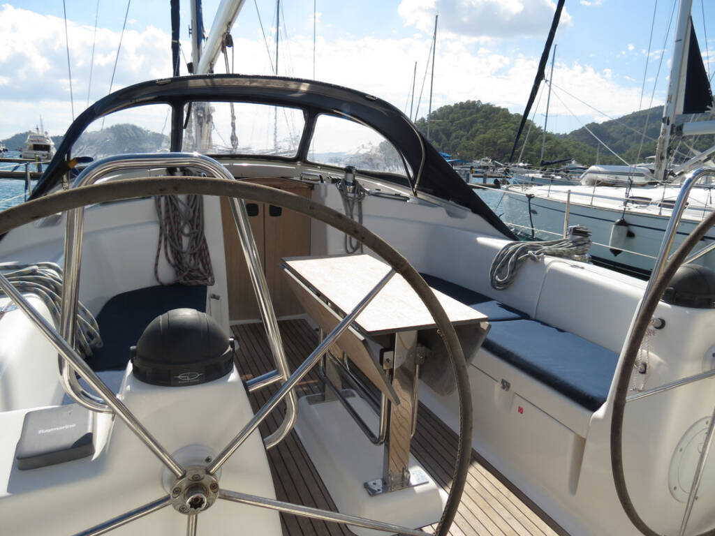 Sailing yacht Bavaria 43 Cruiser Yilki