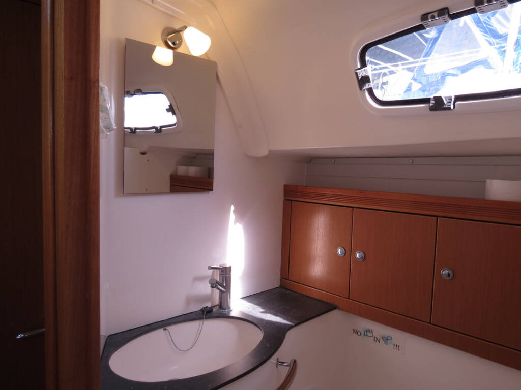Sailing yacht Bavaria 43 Cruiser Yilki